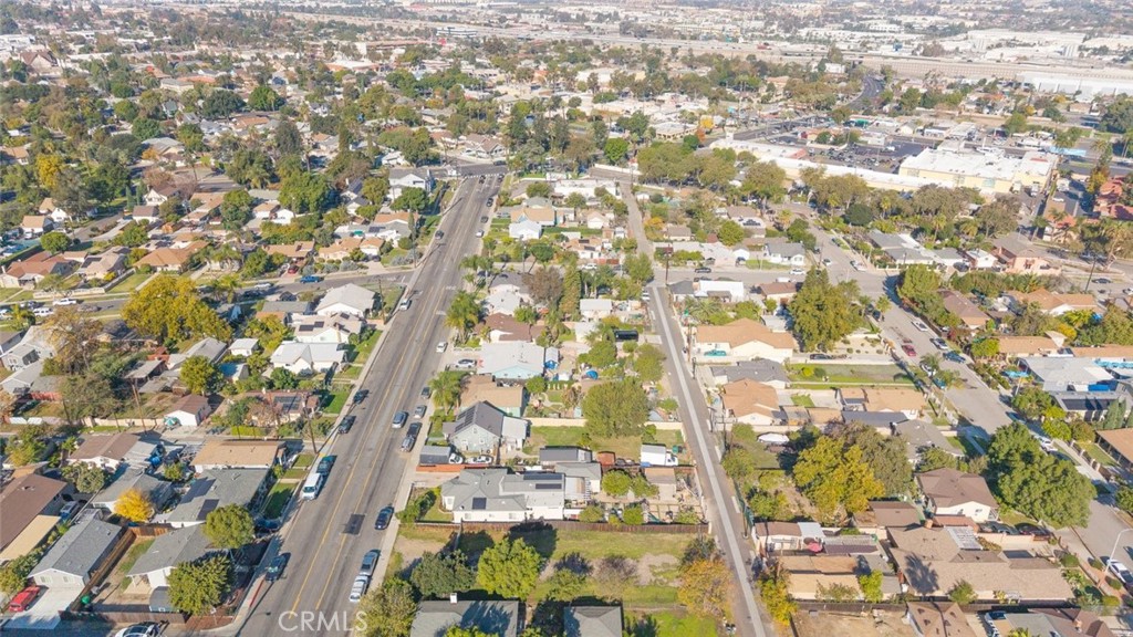 929 Fullerton Avenue Corona, CA 92879 - Photo 16 of 22 view of city