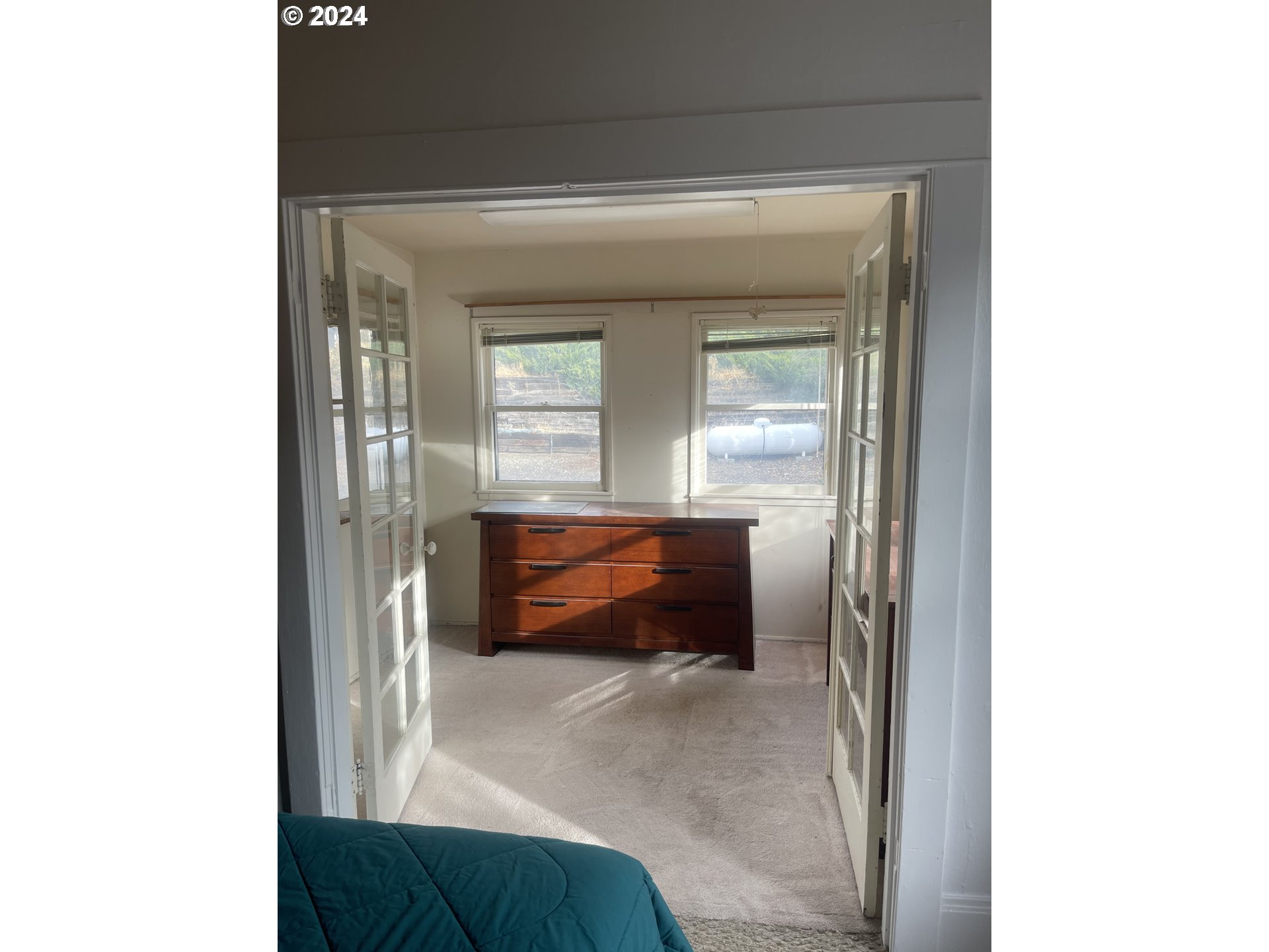 240 North Court Street Heppner, OR 97836 - Photo 7 of 19 a en suite bathroom with a sink