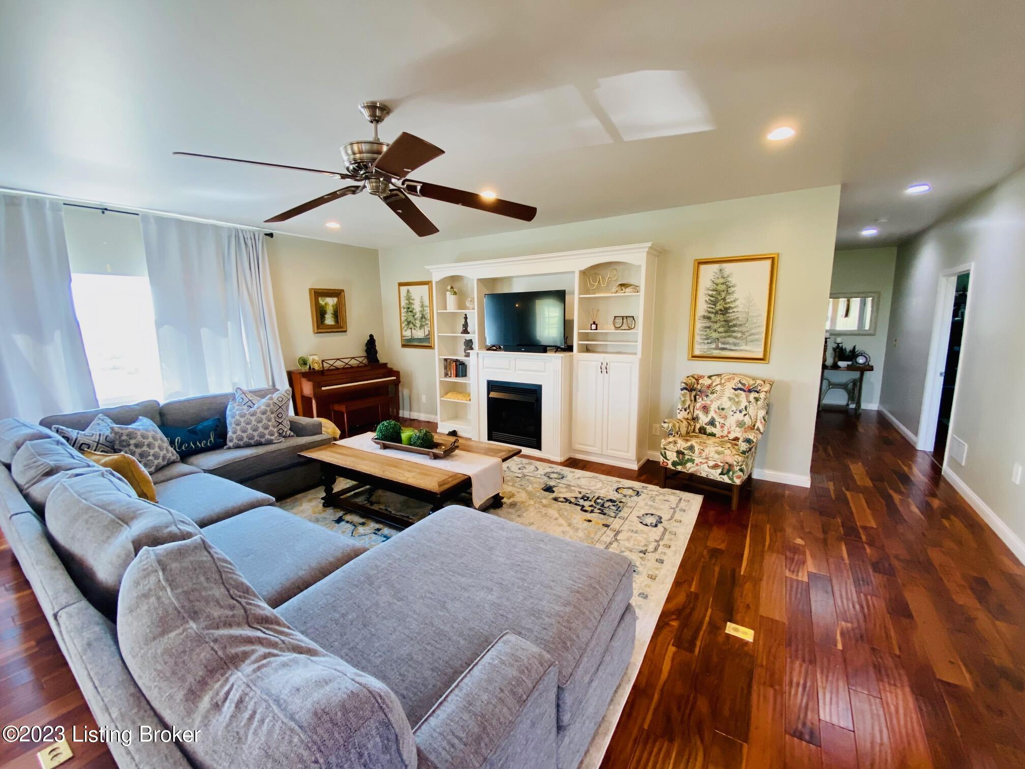 2309 Booker Road Springfield, KY 40069 - Photo 6 of 53 Living Room