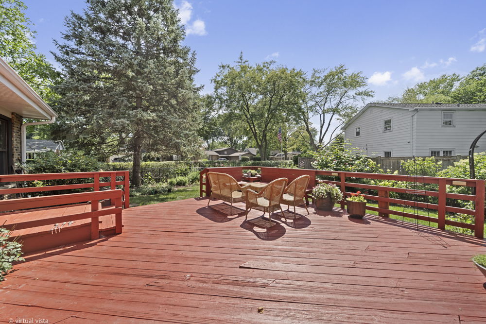 902 North Rohlwing Road Palatine, IL 60074 - Photo 14 of 20