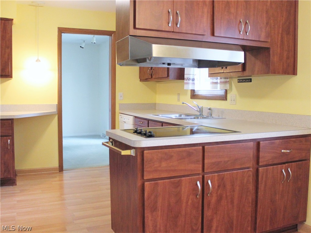 166 Hurd Road Aurora, OH 44202 - Photo 2 of 35 Kitchen