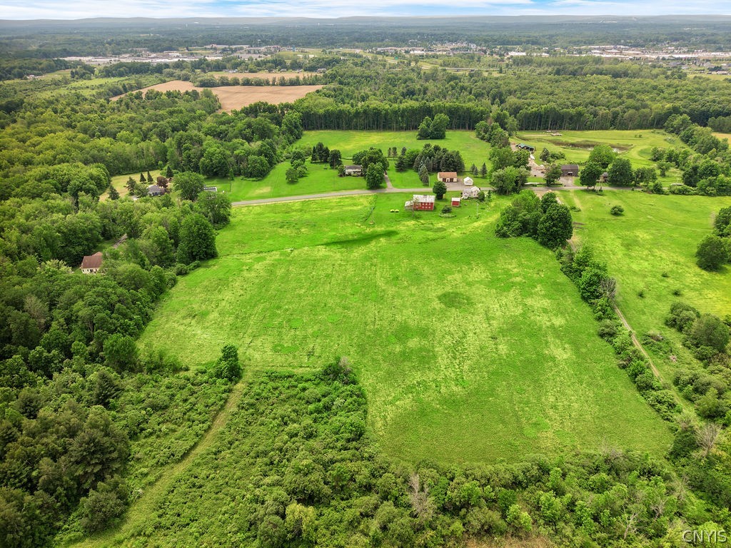3977 Maider Road Clay, NY 13041 - Photo 5 of 29