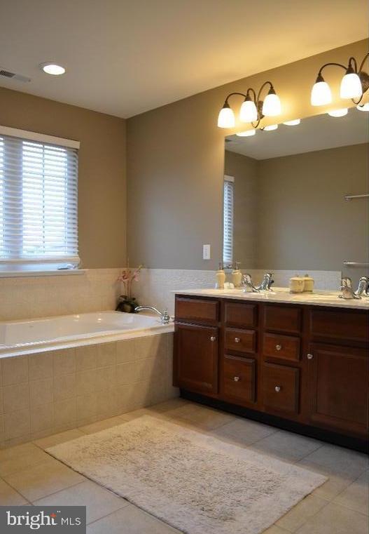 889 Chatfield Road Warrington, PA 18976 - Photo 9 of 18 Master Bath