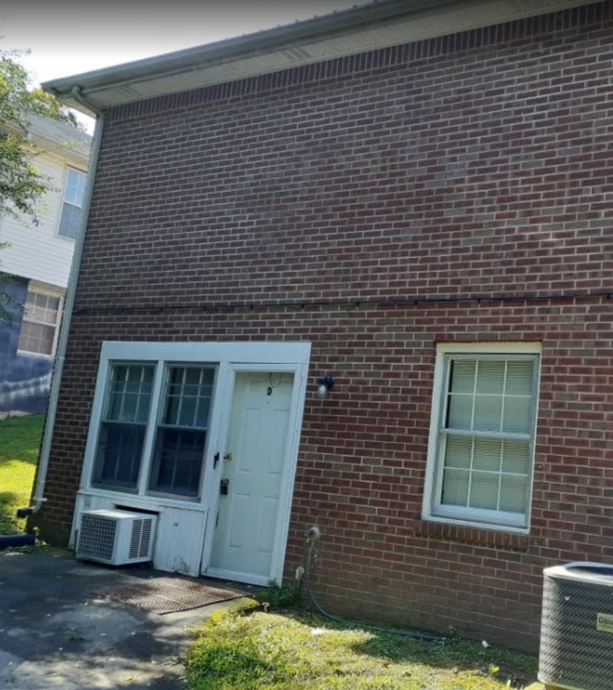85 Lawn Street, Unit D Clarksville, TN 37040 - Photo 5 of 5 a view of house front with window