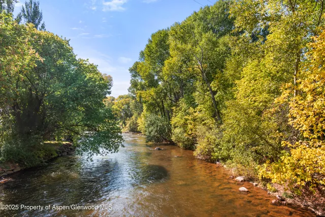 a view of a lake view with houses