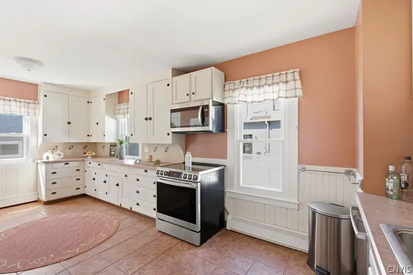$725,000 | 7195 Lakeshore Road, Cicero, NY 13039