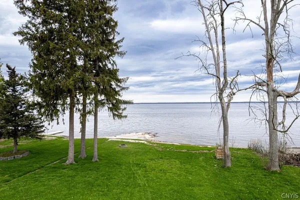 $725,000 | 7195 Lakeshore Road, Cicero, NY 13039