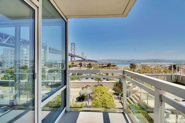 $6,890 | 501 Beale Street, Unit 5A, San Francisco, CA 94105