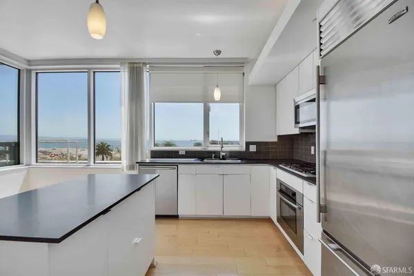 $6,890 | 501 Beale Street, Unit 5A, San Francisco, CA 94105