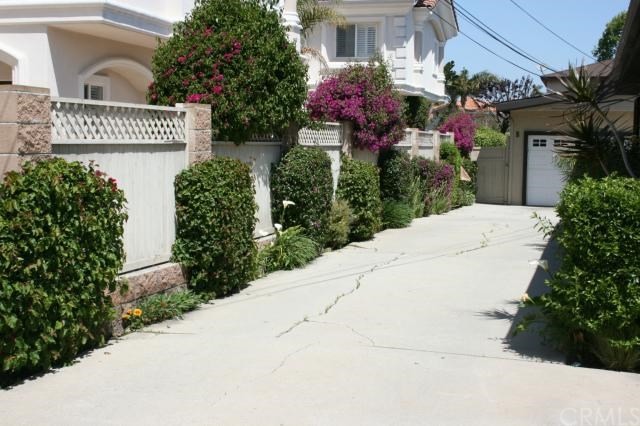 2213 Bataan Road, Unit A Redondo Beach, CA 90278 - Photo 12 of 38