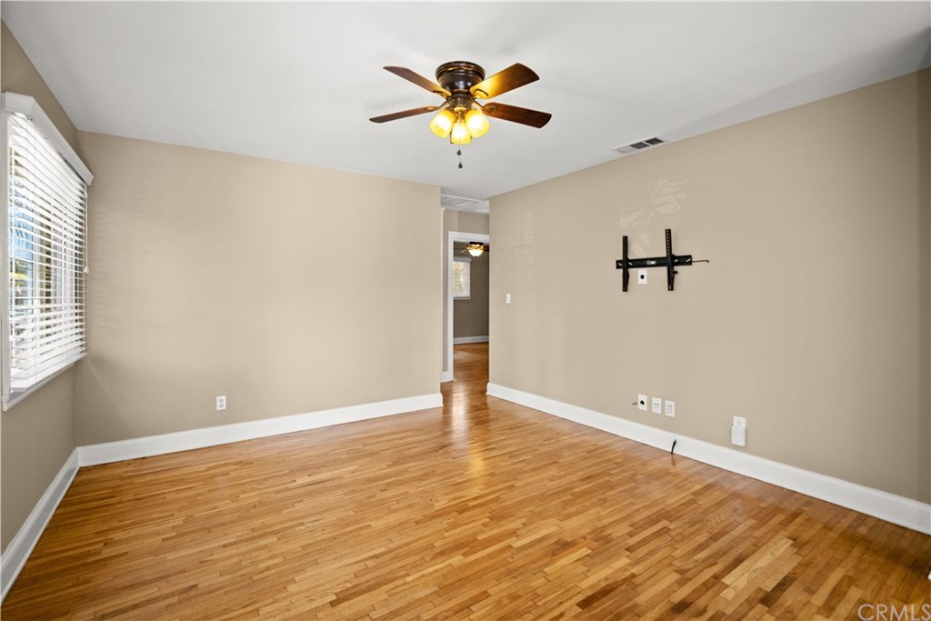 2213 Bataan Road, Unit A Redondo Beach, CA 90278 - Photo 20 of 38 Living Room