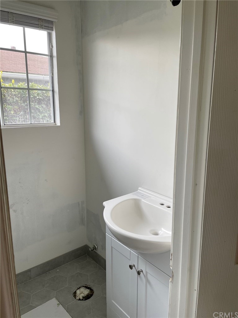 2213 Bataan Road, Unit A Redondo Beach, CA 90278 - Photo 34 of 38