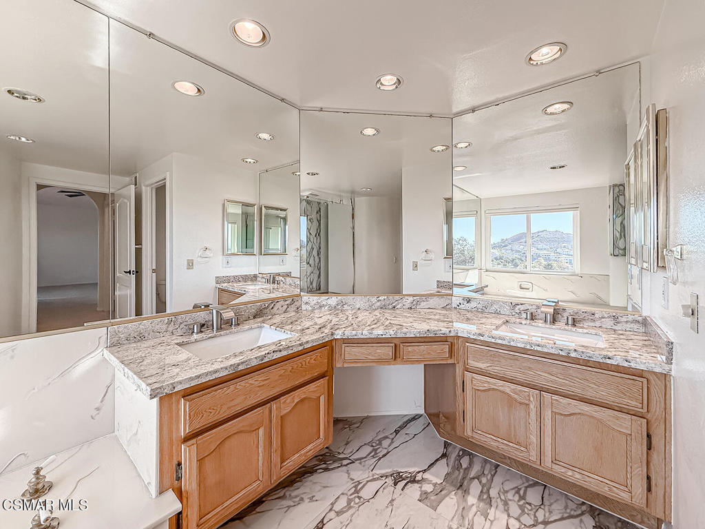 12057 Falcon Crest Way Porter Ranch, CA 91326 - Photo 52 of 86