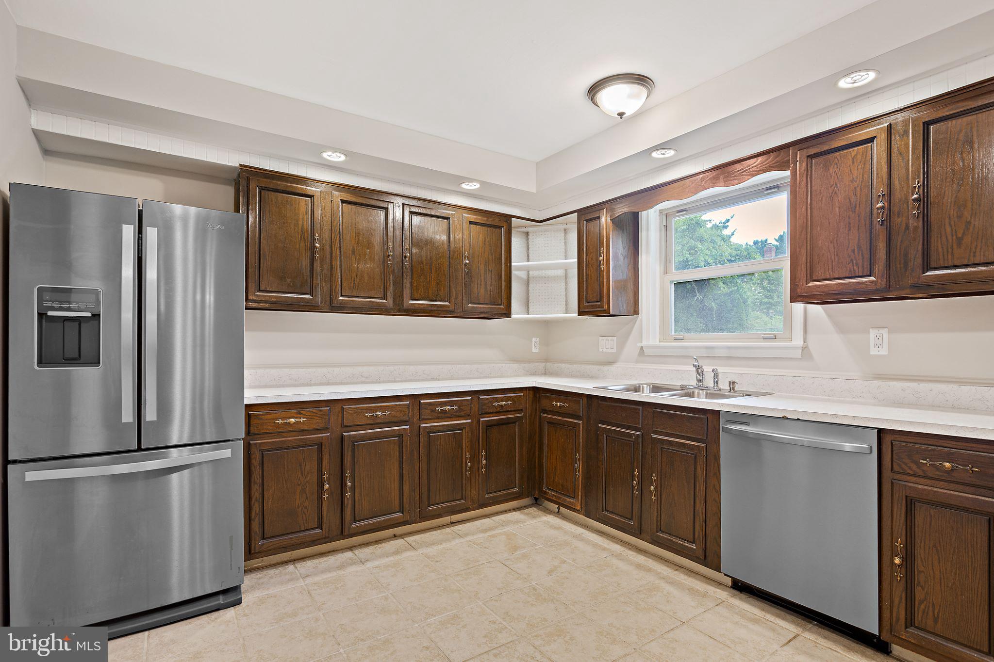19408 Treadway Road Brookeville, MD 20833 - Photo 7 of 34 Kitchen