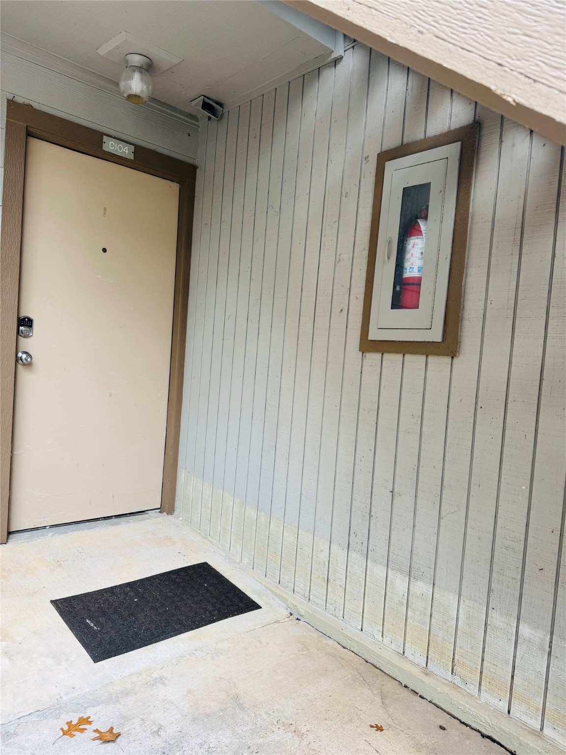 3900 Aspen Drive, Unit C104 Montgomery, TX 77356 - Photo 10 of 21 a view of a hallway with wooden floor