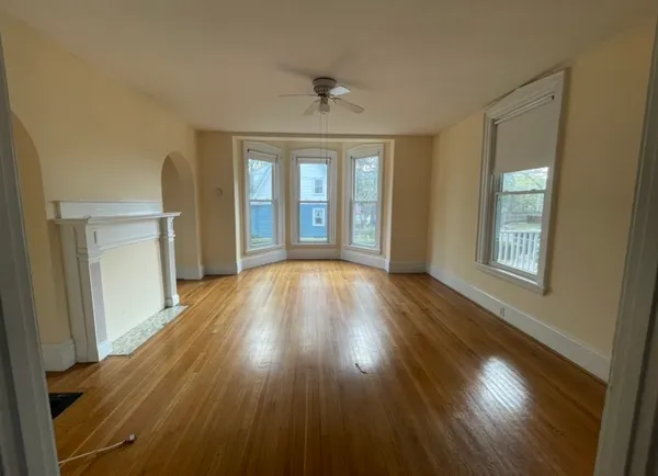 $3,650 | 84 Walker Street, Unit 1, Newton, MA 02460