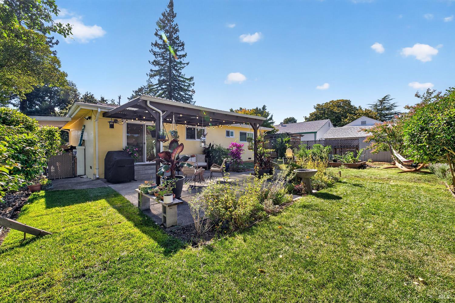 1102 Burbank Avenue Santa Rosa, CA 95407 - Photo 24 of 32