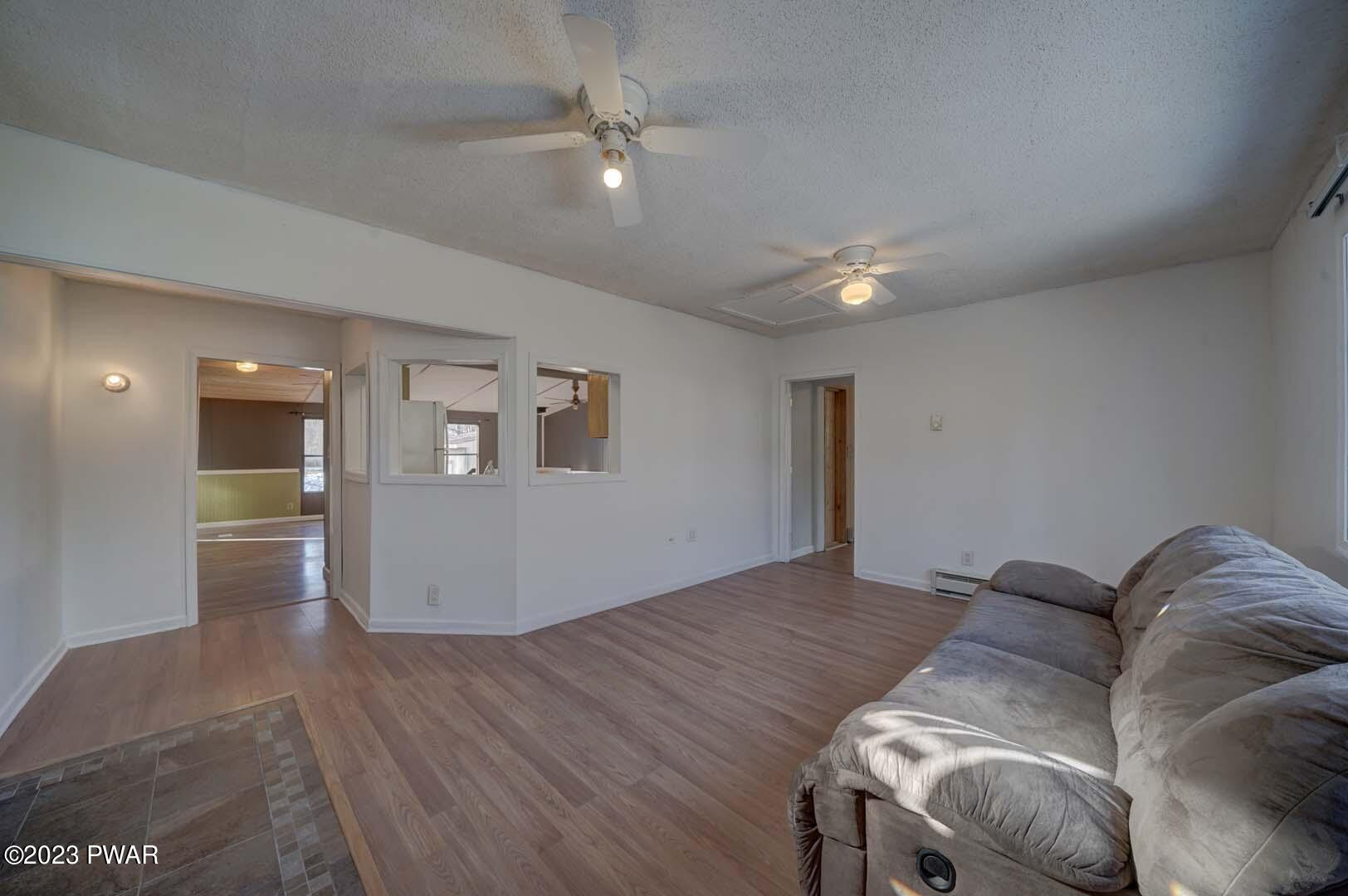 113 Lochinvar Road Greeley, PA 18425 - Photo 7 of 17 Den