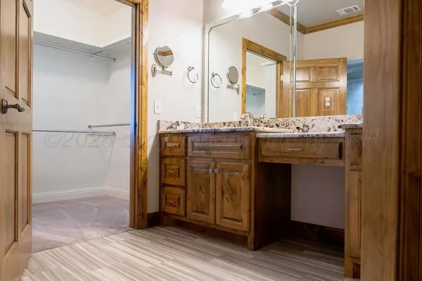 $450,000 | 1805 Madison Avenue, Dumas, TX 79029