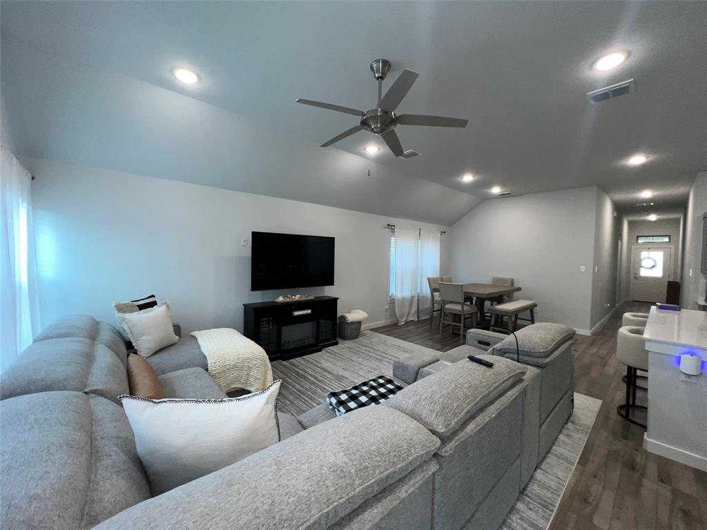 107 Lavender Street Forney, TX 75126 - Photo 8 of 32