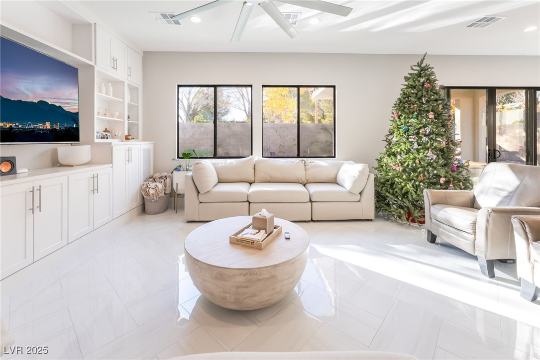 45 Garibaldi Way Henderson, NV 89011 - Photo 10 of 52