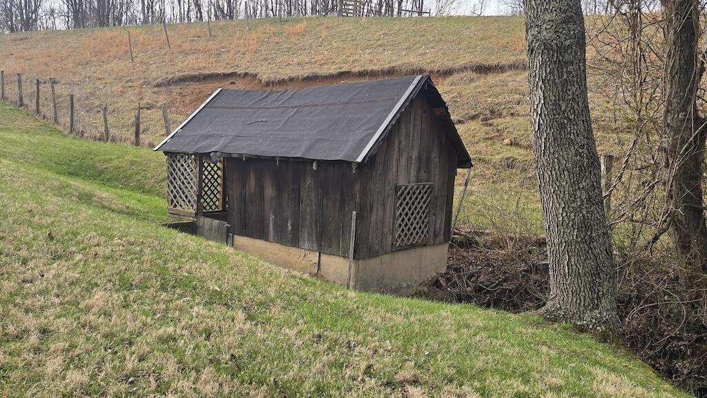 535 Waterworks Road Radford, VA 24141 - Photo 17 of 40 17