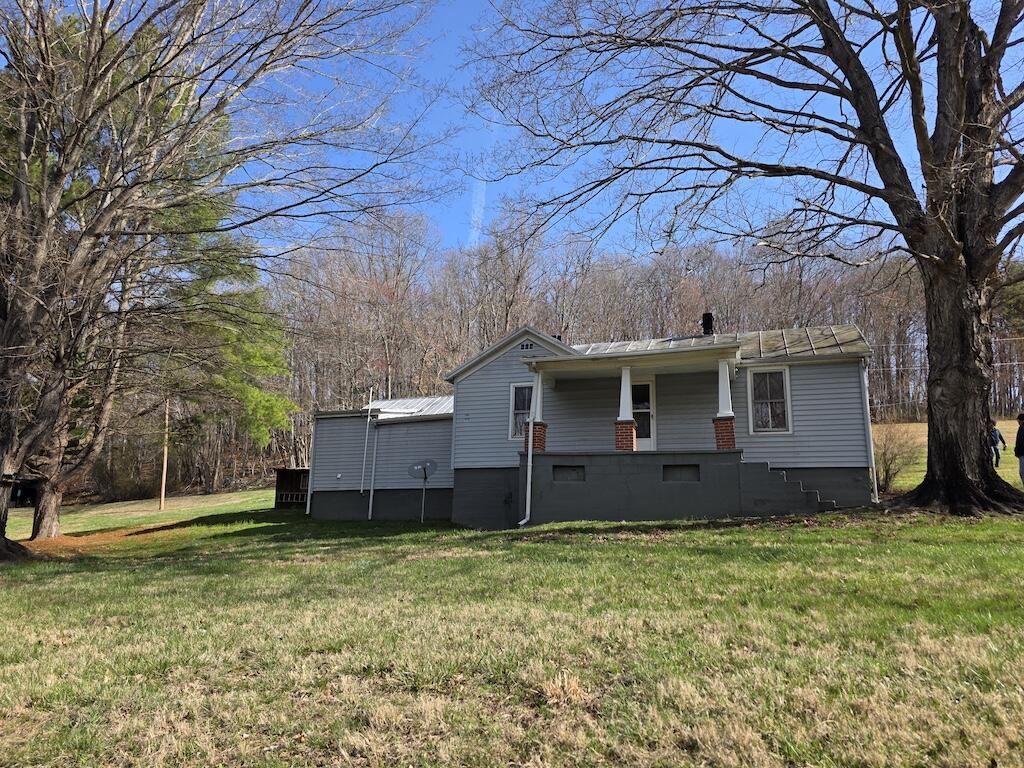 535 Waterworks Road Radford, VA 24141 - Photo 37 of 40 37