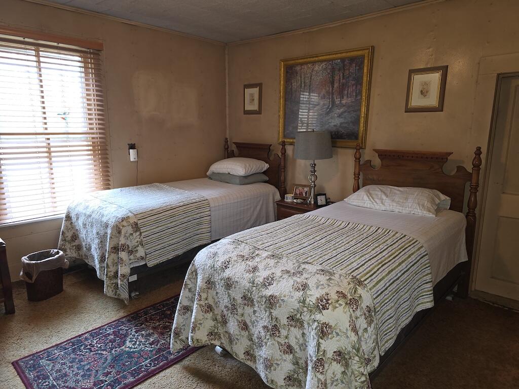 535 Waterworks Road Radford, VA 24141 - Photo 4 of 40 4