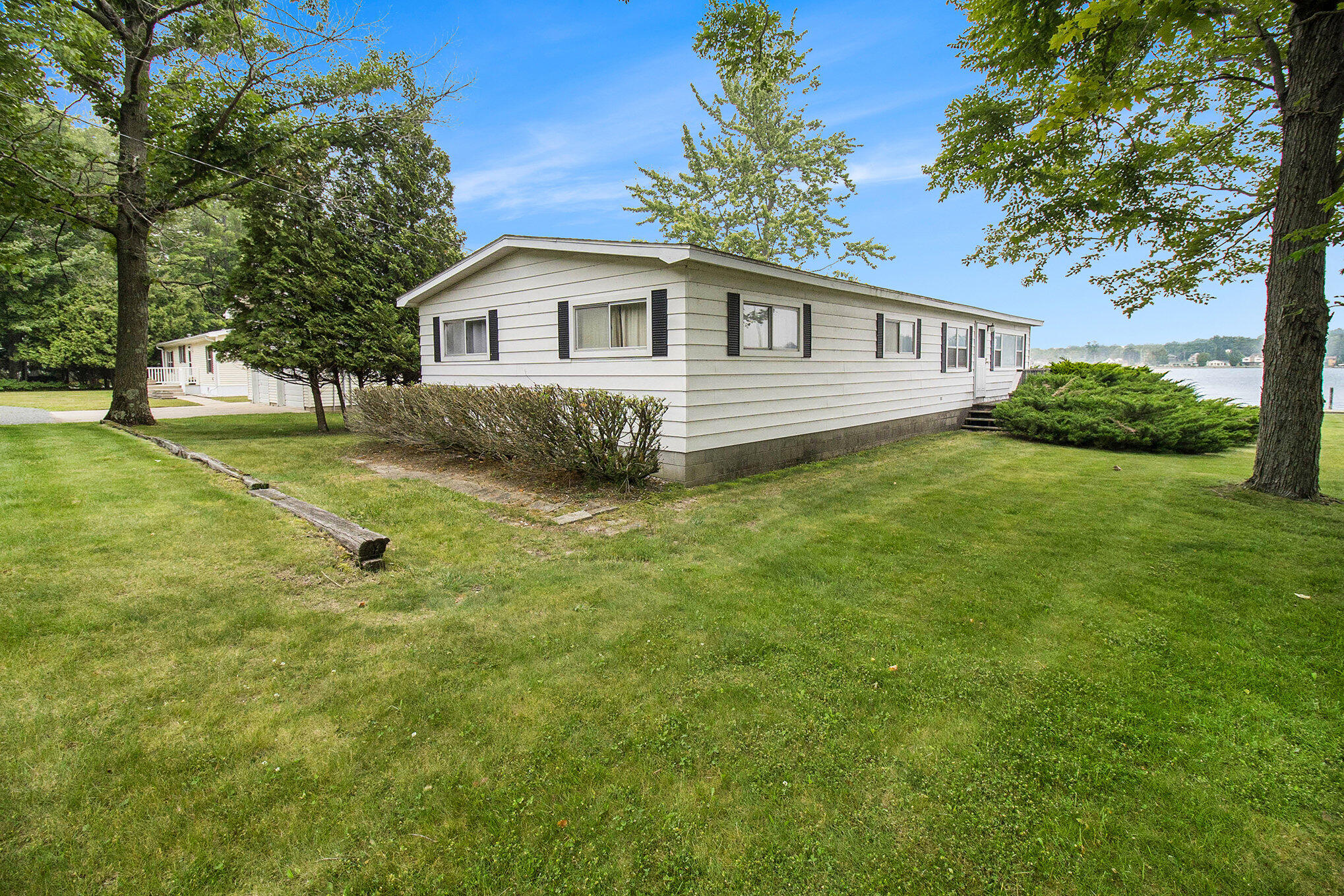 5974 Longbridge Road Pentwater, MI 49449 - Photo 2 of 22 007_625a2470