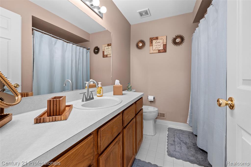 3814 Beechcrest Road Rochester Hills, MI 48309 - Photo 38 of 49