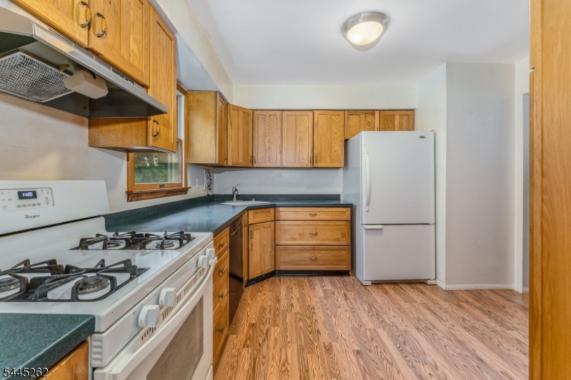 1065 Papen Road Bridgewater, NJ 08807 - Photo 10 of 34