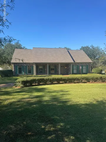 $750,000 | 21 12 Oaks Drive, Madison, MS 39110