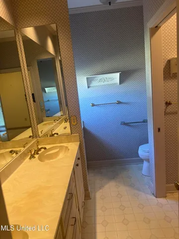 $750,000 | 21 12 Oaks Drive, Madison, MS 39110