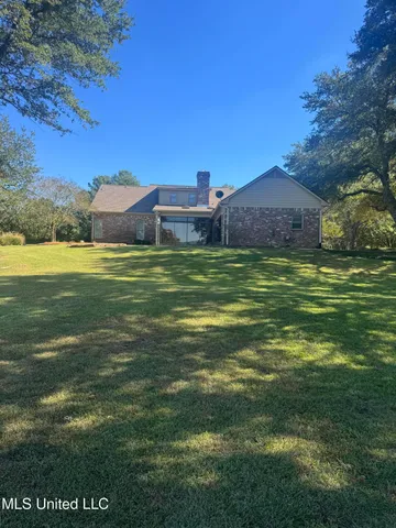 $750,000 | 21 12 Oaks Drive, Madison, MS 39110