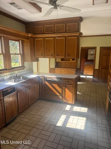 $750,000 | 21 12 Oaks Drive, Madison, MS 39110