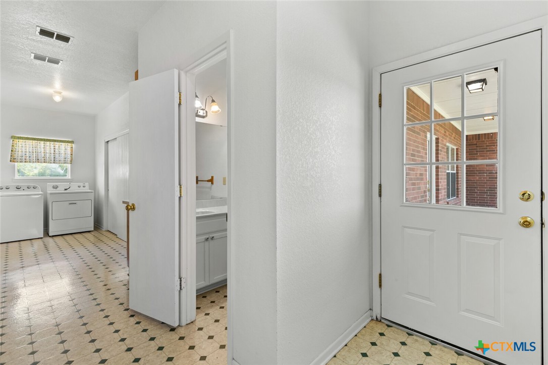 10514 Hunt Hill Road Rogers, TX 76569 - Photo 30 of 46