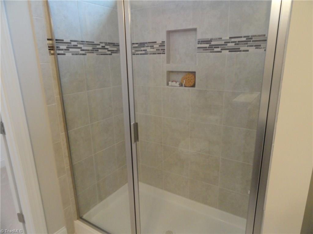 2826 Fallin Court High Point, NC 27262 - Photo 13 of 16 Gallery Image 13
