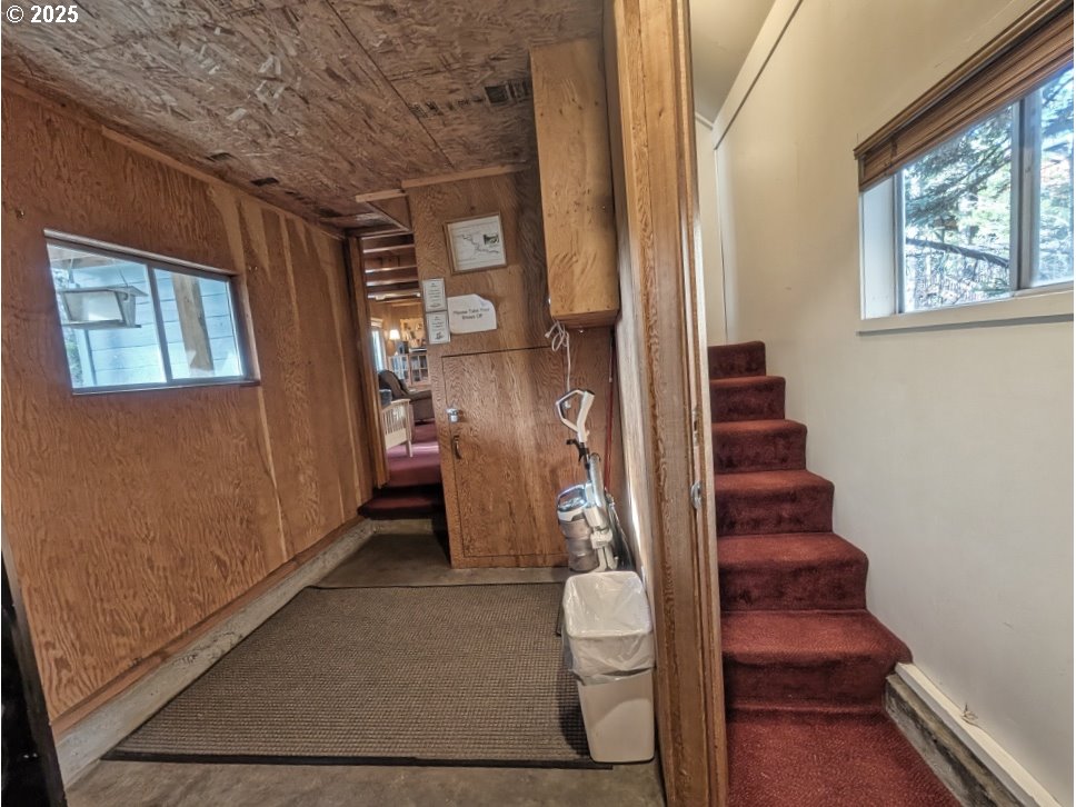 89255 Government Camp Loop Government Camp, OR 97028 - Photo 27 of 37 a bathroom with a toilet and a shower