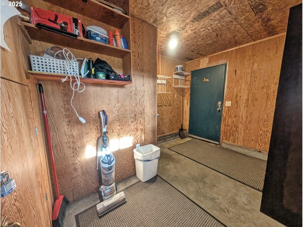 89255 Government Camp Loop Government Camp, OR 97028 - Photo 30 of 37 a bathroom with a toilet and shower