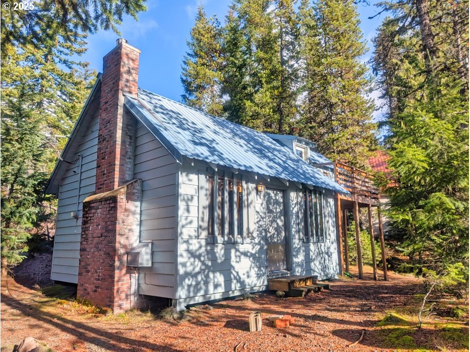 89255 Government Camp Loop Government Camp, OR 97028 - Photo 34 of 37 a view of a house with a balcony