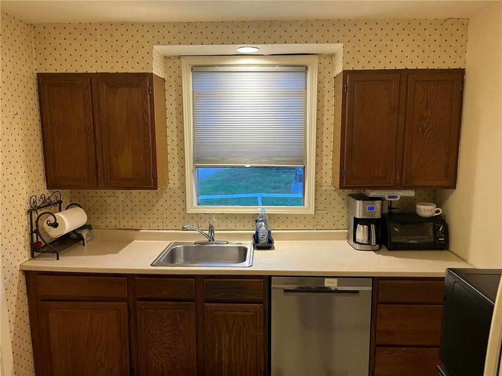 4914 McAnulty Road Pittsburgh, PA 15236 - Photo 12 of 17 a sink with a window