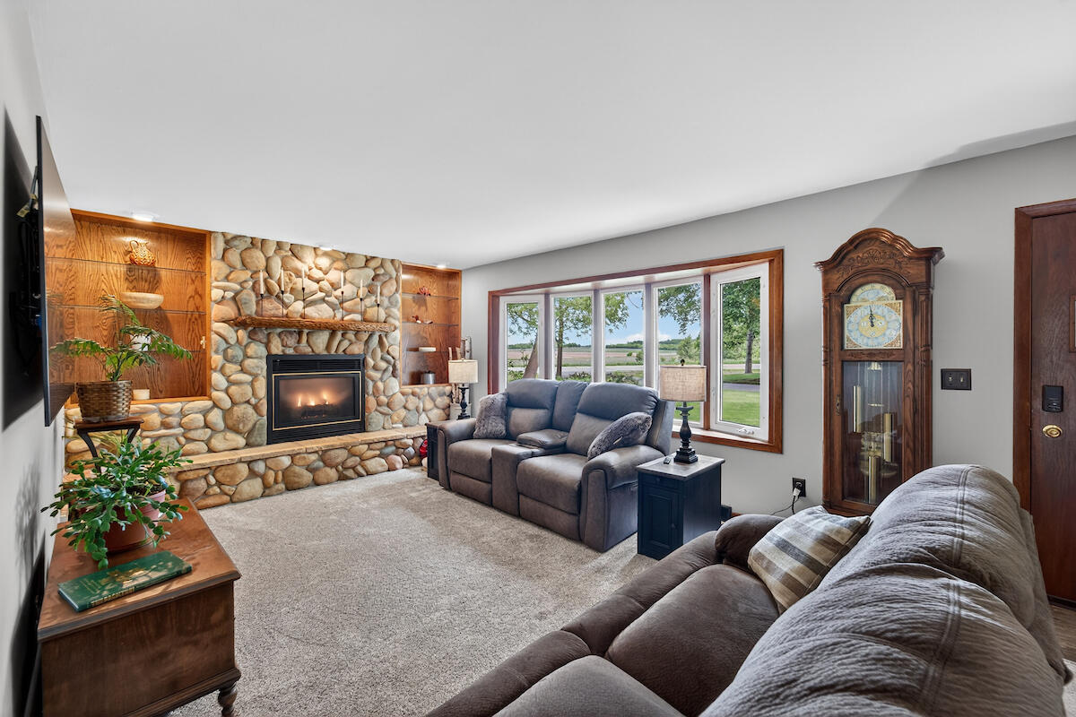4165 County Rd K Raymond, WI 53126 - Photo 8 of 47 Living Room