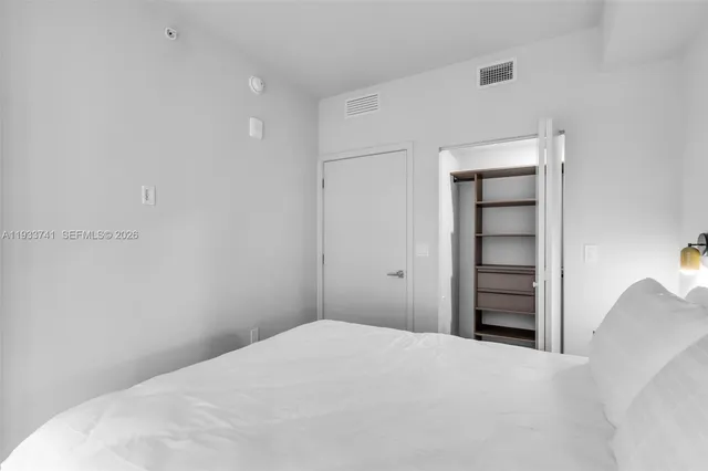 $4,700 | 601 North Miami Avenue, Unit 1607, Miami, FL 33132