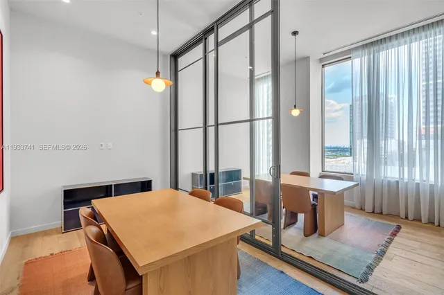 $4,700 | 601 North Miami Avenue, Unit 1607, Miami, FL 33132