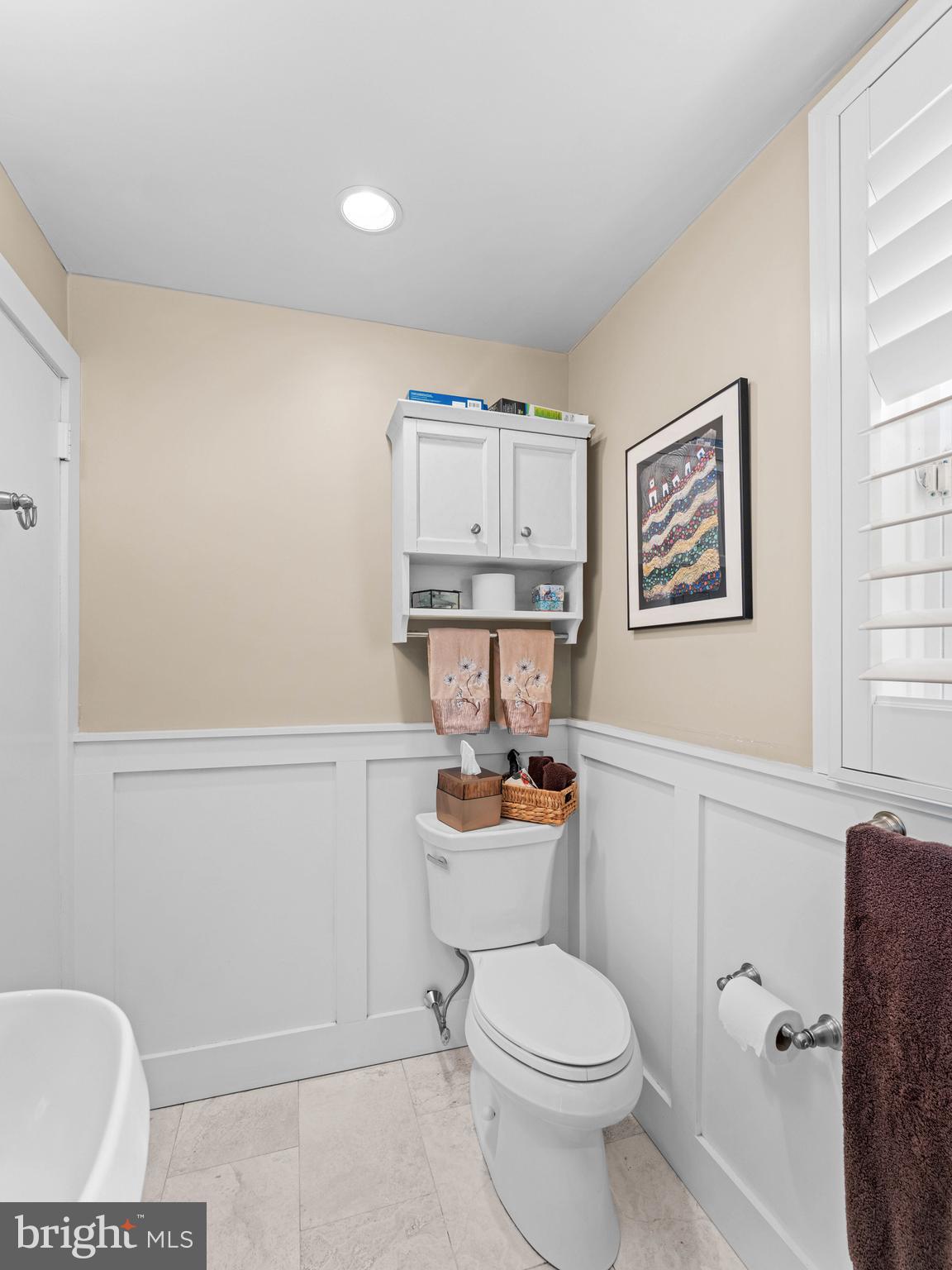 129 Kingston Road Cheltenham, PA 19012 - Photo 22 of 40 Full Bath with Tub- Floor #2
