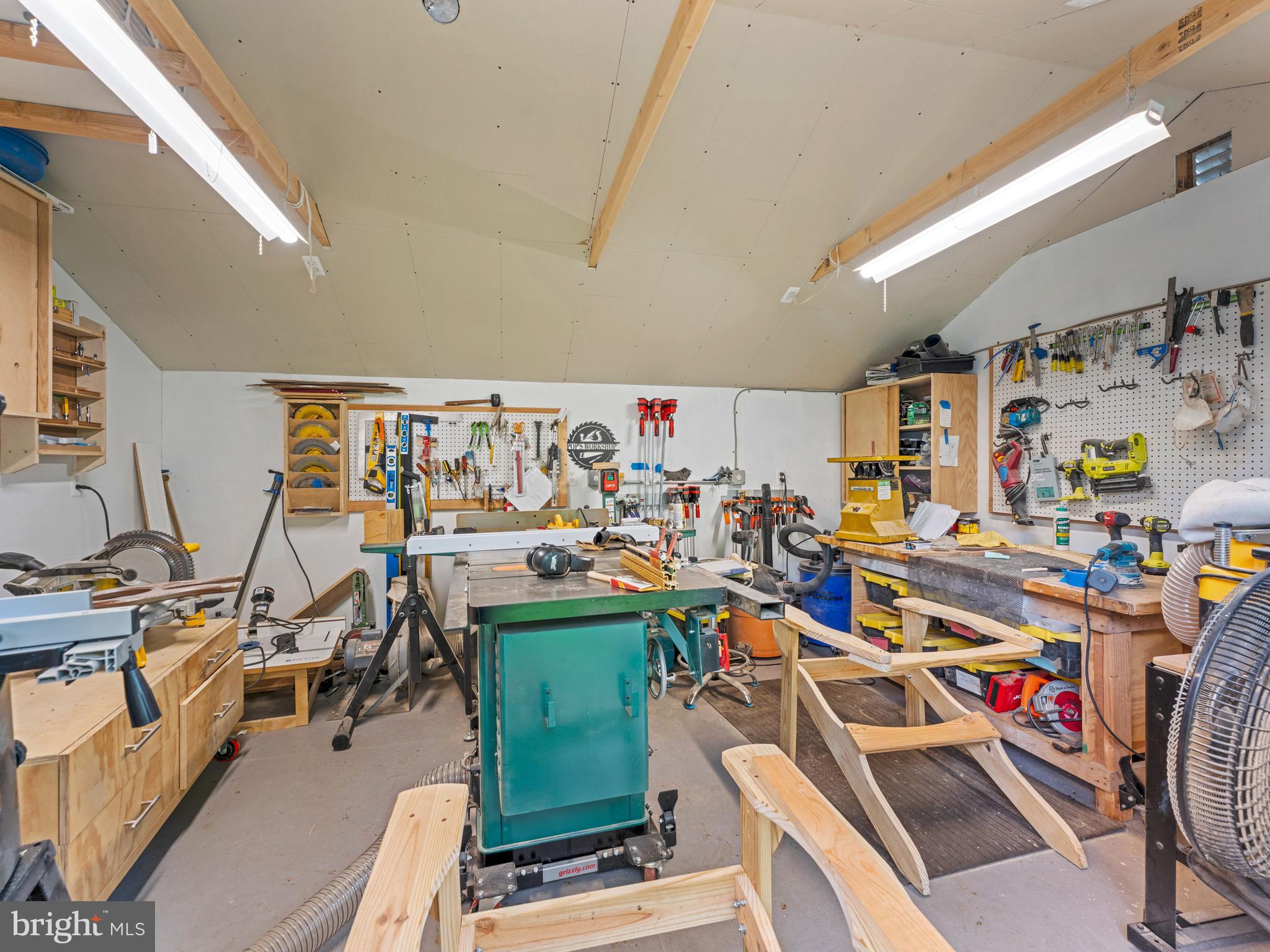 129 Kingston Road Cheltenham, PA 19012 - Photo 32 of 40 Out-Building Workshop