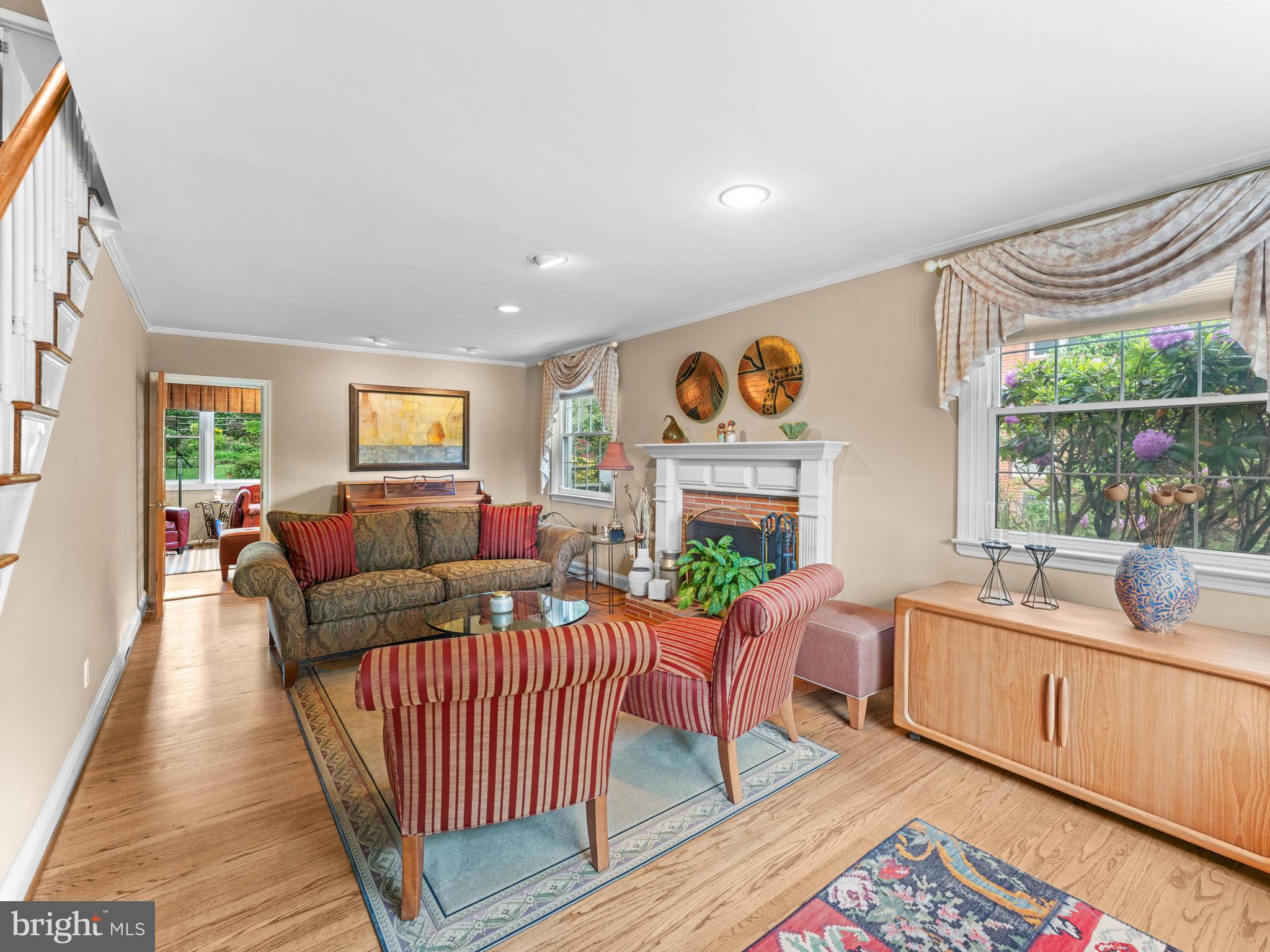 129 Kingston Road Cheltenham, PA 19012 - Photo 5 of 40 Living room with Fireplace