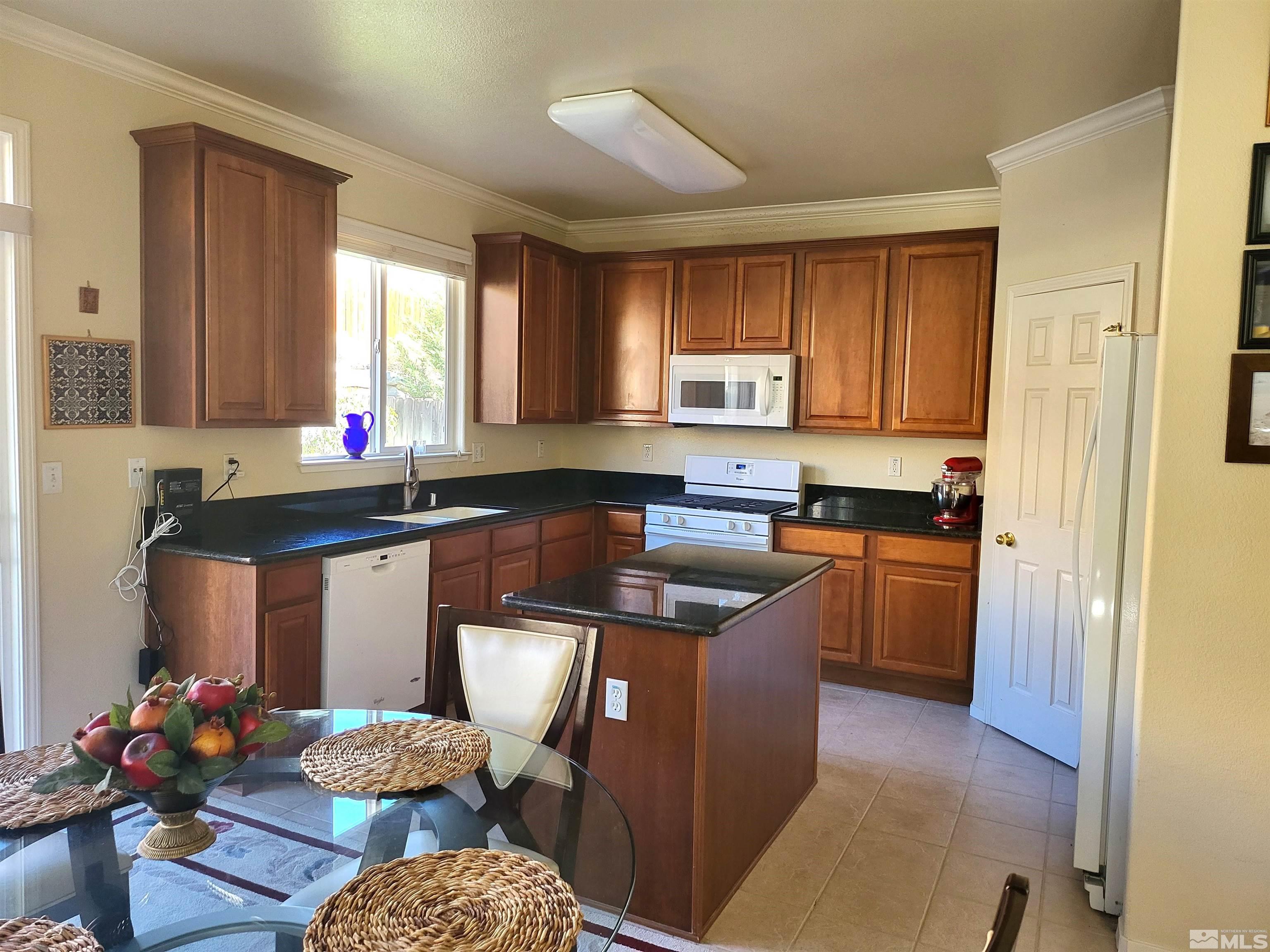 2356 Sapphire Ridge Way Reno, NV 89523 - Photo 3 of 33 Photo 3