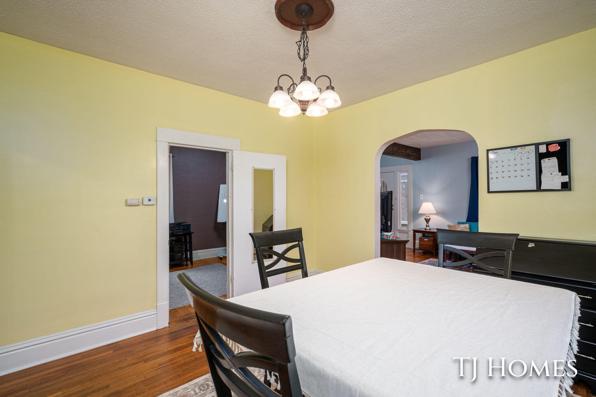 619 Lydia Street Northeast Grand Rapids, MI 49503 - Photo 11 of 36 17-web-or-mls-619 Lydia St NE-17