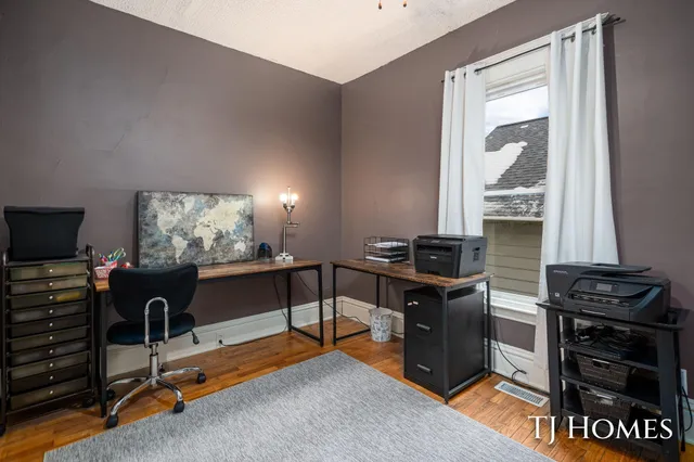 $269,900 | 619 Lydia Street Northeast, Grand Rapids, MI 49503